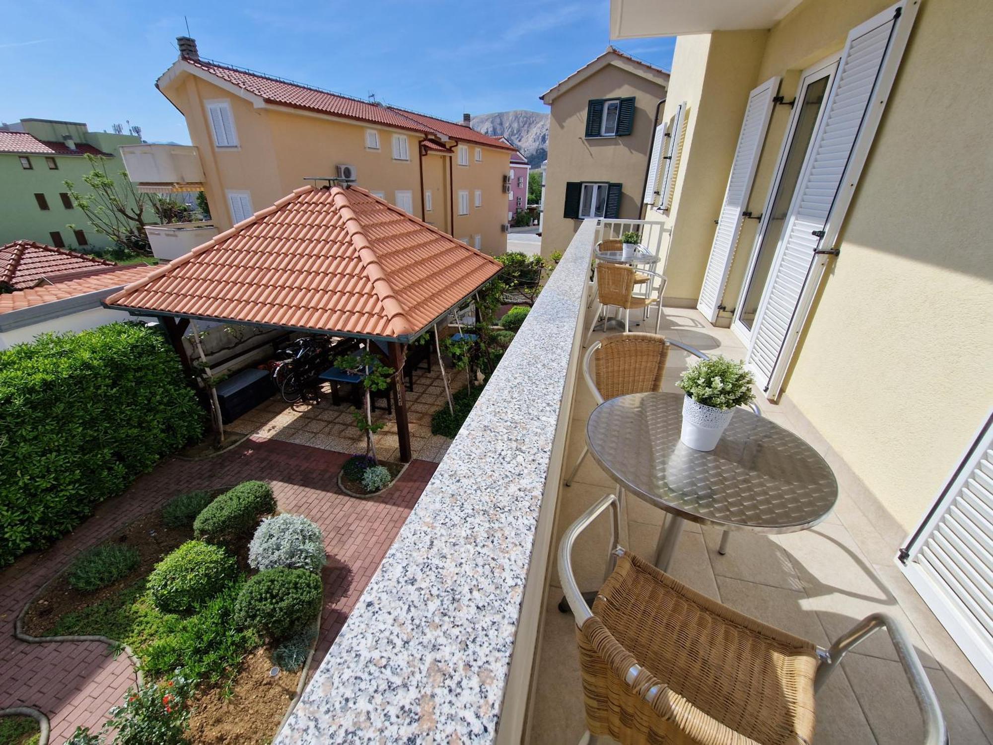 Apartments Josipa Baska  Ngoại thất bức ảnh